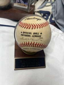 Willie Mays firmato Leonard Coleman con supporto in legno vintage e targa Hof 1979 - Foto 1 di 14