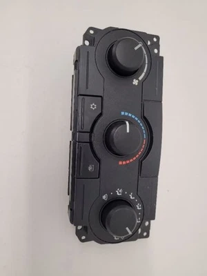 2005-2007 CHRYSLER 300 Temperature Control WO Automatic Temperature 55111870AJ - Image 1 of 4