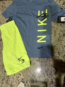 Nike Youth Boys Short Set Youth Small  NWT Blue Neon - Picture 1 of 1