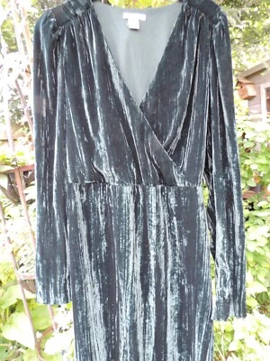 Túnica manga larga terciopelo triturado verde talla 12. ~ H&M Foto 1 de 2