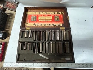 MACHINIST OfCe  TOOLS  LATHE MILL Dumont Minute Man Broach Bushings in Oak Case - Picture 1 of 6