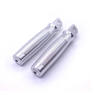 Motorcycle Silver CNC Footrest FootPeg For Harley Sportster XL 1200 883 48 - Picture 1 of 7