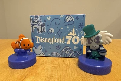 Disneyland 70 Aniversario McDonald’s Happy Meal 2025 #17 - Nemo + Hatbox Ghost Foto 1 de 3