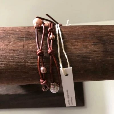 PULSERA CHAN LUU NAT PERLA ROSA DOBLE HEBRA CUENTAS ROSA EN CUERO MARRÓN NAT Foto 1 de 4