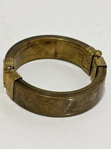 Vintage Woman’s brass hinge bracelet with locking pin jewelry accessories - Picture 1 of 6