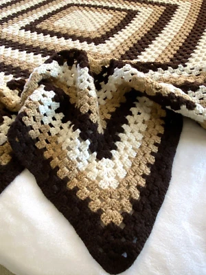 Manta Ganchillo Abuela XL Hecha a Mano Afgana 96x92" Marrón Tostado Años 70 Boho Retro Core Foto 1 de 4