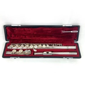 YAMAHA YFL 211S Includes CONCERT FLUTE Silver Plating with Hard Case - Picture 1 of 14
