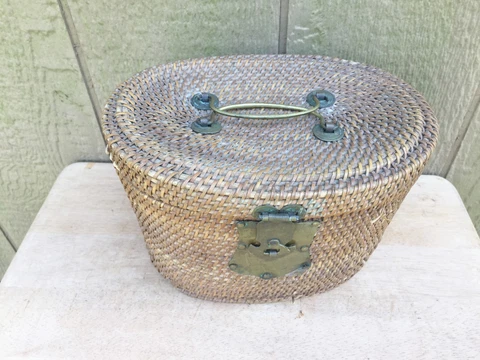 Nantucket Style Sewing Basket Brass Hardware Oval 6.75" t x 10" x 7.5" Vintage Cover