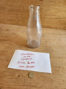 Waukesha Milk Company Bottle One Quart Wisconsin Dairy Embossed TMFC Vintage - Picture 1 of 24
