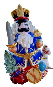 JUGUETE VINTAGE DE NAVIDAD SOLDADO/CASCANUECES CAJA DE BARATIJAS CON BISAGRAS COLORIDO CON ADORNOS DORADOS - Imagen 1 de 7