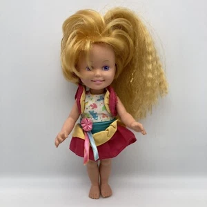 Vintage 1987 Playskool Dolly Surprise Haarwachstum Puppe mit Kleidung FUNKTIONIERT, 10 Zoll - Bild 1 von 9