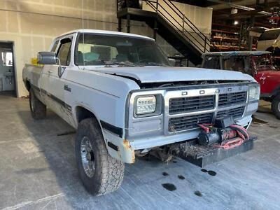 1993 Dodge Pickup 250 Automatic Transmission AT 4x4 5.9L 232K Foto 1 de 4