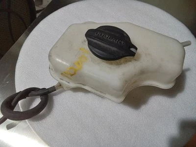 Botella de desbordamiento de radiador Hyundai Sonata GLS 2011-2012 VIN C 254303S000 Foto 1 de 4