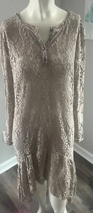 Vestido grande de encaje Aziza Cottage Core dobladillo alto-bajo - Imagen 1 de 12