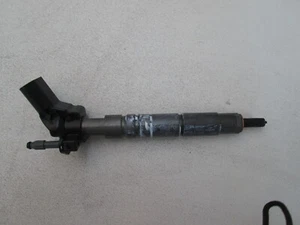 Mercedes-Benz OM642 Injektor A6420701187 neuwertig 60 km, im Tausch Kaution 50€ - Bild 1 von 1