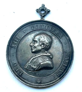 VATICAN LEO XIII (1878-1903) PNTIFEX MAXIMAS SILVER MEDAL - BENE MERENTI - 38mm - Picture 1 of 3