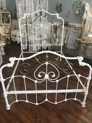 Fabulous Iron Antique Chippy Shabby Full Size Bed Frame - Image 1 of 4