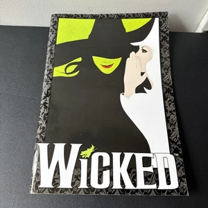 Wicked Musical Memorobilia - Collected Photobook And Cast List - Picture 1 of 4