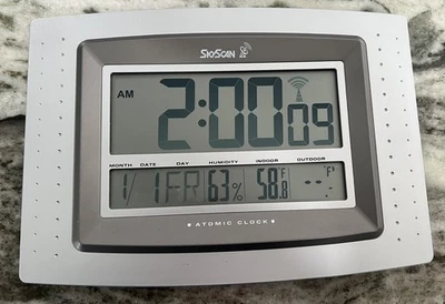 SkyScan Atomic Clock PEQ836190602 Tested Works No Outside Transmitter Silver - Image 1 of 4