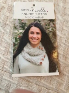 Simply Noelle Knubby Button Neck Halstuch Neu Mit Etikett - Bild 1 von 6