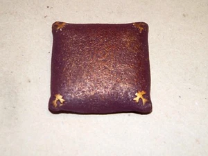 ACCESORIO FIGURA DE ACCIÓN COJÍN/ALMOHADA DE BRUJAS ENCANTADAS (SOTA) - Imagen 1 de 1