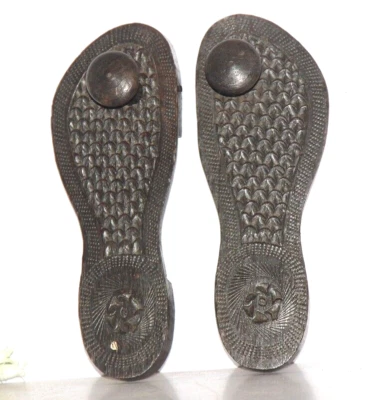 Ancient Wooden Handcrafted Hindu/Buddhist/Jain Saints Foot Khadau Paduka Slipper - Image 1 of 4