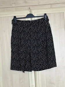 Marks And Spencer Women's Black Casual Holiday Belted Shorts - Ladies Size UK 14 - Picture 1 of 6