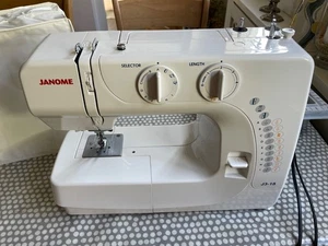 Janome J3-18 sewing machine used - Picture 1 of 2