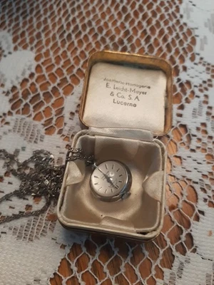 Reloj colgante vintage E.Leich-Mayer & Co. S. A. Lucerna con cadena de plata Foto 1 de 3