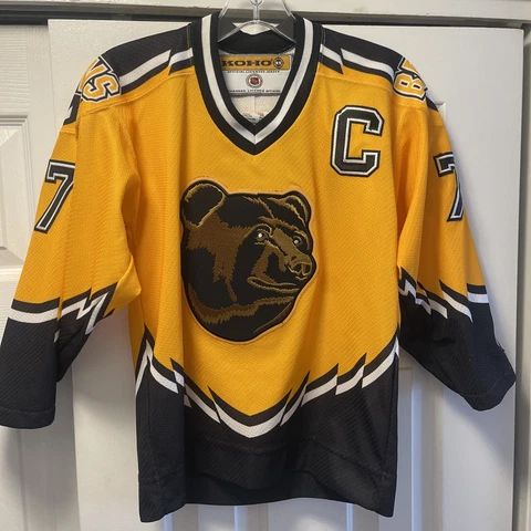 Vintage Koho Boston Bruins Borque Stitched Pooh Bear Jersey Youth Small-Medium Cover