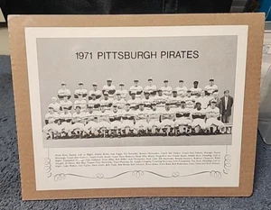 Original 1971 PITTSBURGH PIRATES Team Photo CLEMENTE Shrink Wrapped 9" X 11" - Picture 1 of 2