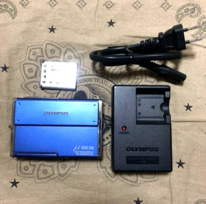 OLYMPUS µ 1050SW Blue Digital Camera Waterproof Shockproof w/ Battery & Charger - Picture 1 of 8