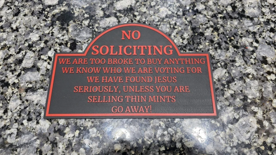 Letrero de puerta Go Away impreso en 3D Foto 1 de 2