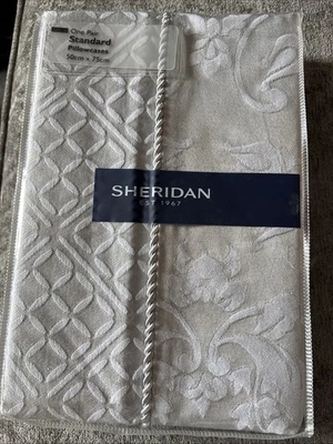 SHERIDAN VILLERS SILVER  PAIR OF  TAILORED  PILLOWCASES -FIG BNIP RRP £49 - Image 1 of 4