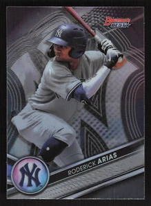2022 Bowman's Best - Top Prospects Refractor - #TP-13 Roderick Arias - Yankees - Picture 1 of 2