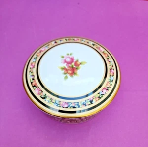 Scatola portagioie vintage Wedgwood Clio Bone China Inghilterra 1992 - Foto 1 di 6