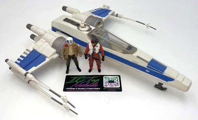 2015 STAR WARS TFA Resistance X-Wing Fighter with 2 Poe Dameron Action Figures - Image 1 of 4