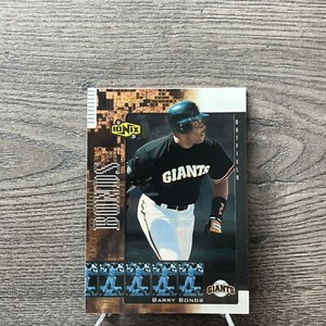 2000 UD Ionix #24 Barry Bonds