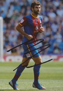 CRYSTAL PALACE: MILE JEDINAK SIGNED 6x4 ACTION PHOTO + COA - Bild 1 von 1