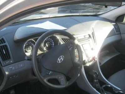 Used Exhaust Manifold fits: 2011 Hyundai Sonata 2.4L VIN C 8th digit w/o integra Foto 1 de 4