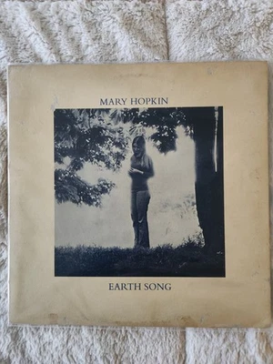 MARY HOPKIN Earth Song LP Original 1970 Apple SMAS 3381 Gatefold Booklet MINT - Image 1 of 4