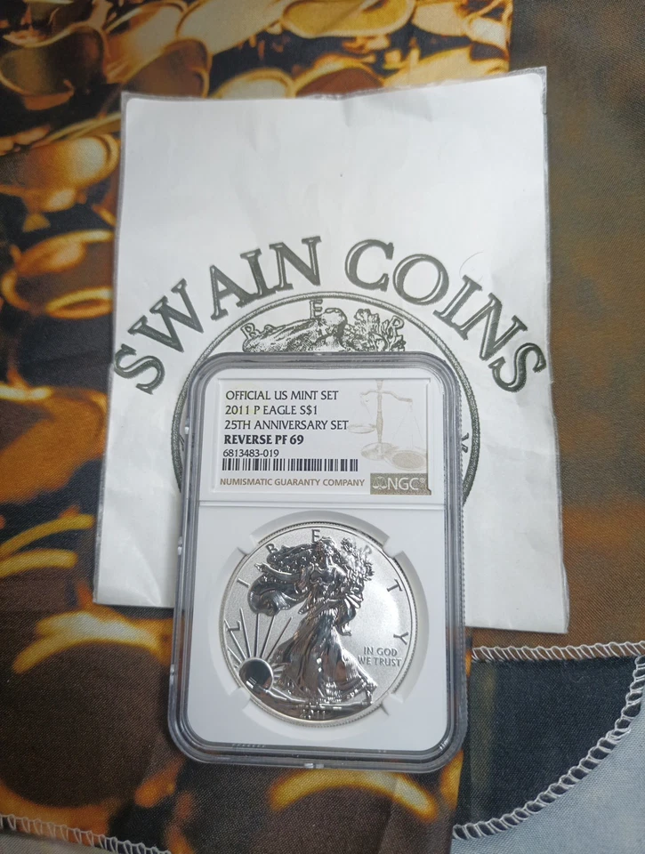 Серебряный американский орел 2011-P реверс пруф NGC PF69 ES118 - Изображение 1 из 3