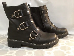 SO Boots Women’s 7M 3-Buckle Side Zip Heels 73277 Black Faux Leather NEW #BxE-1 - Picture 1 of 12