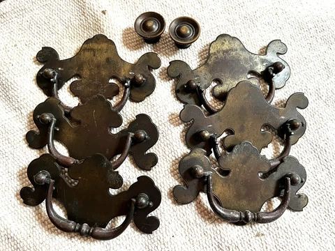 Vintage Brass Dresser Drawer Handles & Pulls Complete Set 8 Pc Heavy Nice Patina Cover