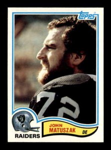 1982 Topps #195 John Matuszak   NM/NM+ X2765661