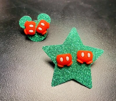 Aretes para pantalones de Mickey Mouse Foto 1 de 2