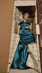 Diana Princess of Wales Ashton Drake Tomescu doll 1998 portrait gown - NIB - Picture 1 of 2