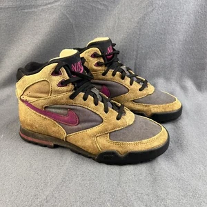Nike Mujer Botas Talla 7 Marrón Gamuza Vintage Caldera Senderismo Bota 921101 T3 - Imagen 1 de 8