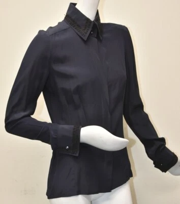 Nuevo Chanel Azul Marino Clásico Blusa Perlas Puño Camisa SEDA Negro CC Encaje 40 Foto 1 de 4