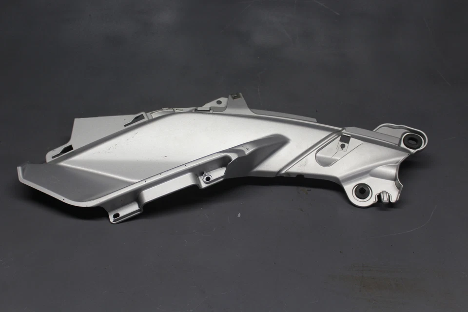 15-18 雅马哈 YZF R3 左手侧挡泥板 COWL 1WD-F117V-00 — 第 1/4 张图片